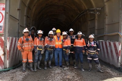 Isa Conde visita primer modelo de minería subterránea en RD