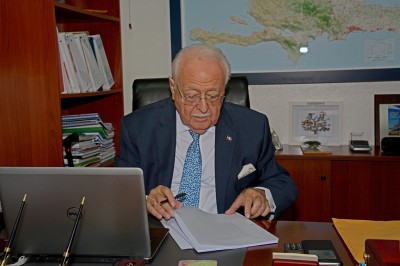 El ministro Isa Conde se reincorpora a sus labores en Energía y Minas