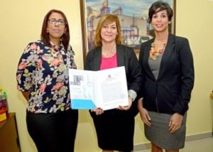 El MEM entrega tres concesiones de exploración en San Juan y Peravia