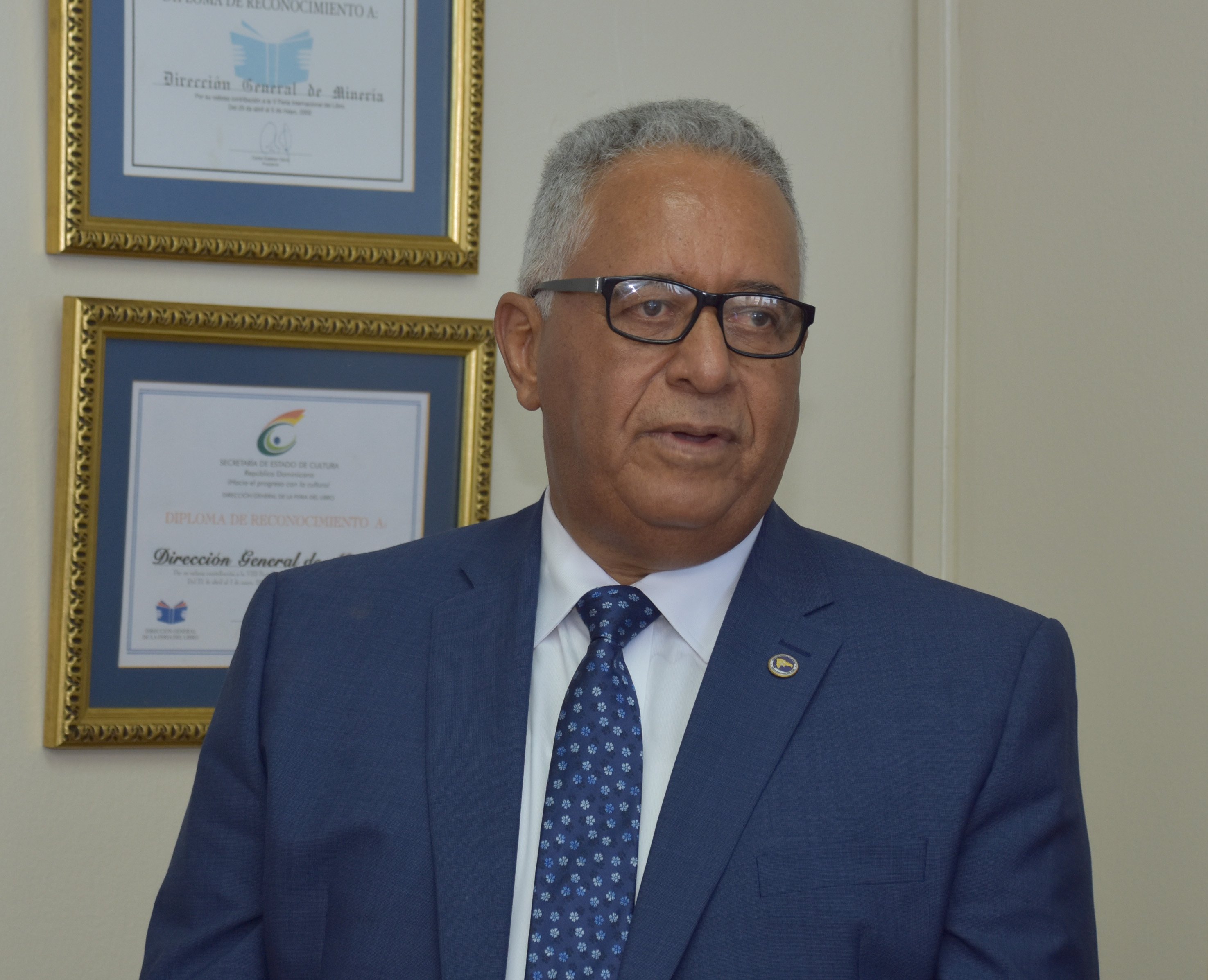 Alexander Medina exhorta a apoyar la minería como gran fuente de riquezas