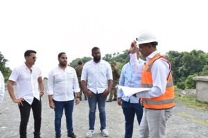 MEM inicia trabajos de adecuación de áreas en beneficio mineros de larimar en Bahoruco