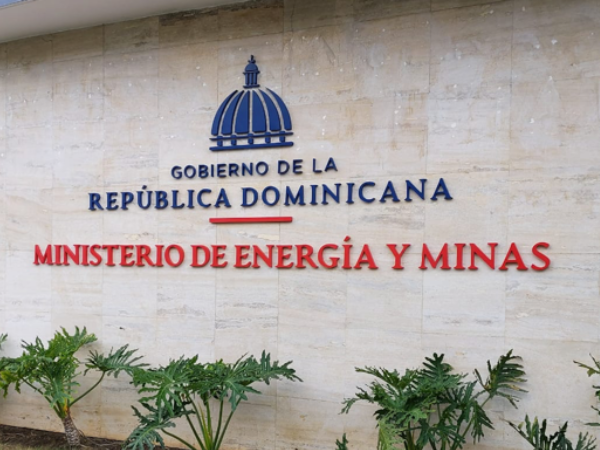 Energía y Minas rechaza denuncia de senador por La Romana