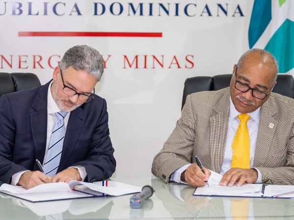 Energía y Minas y NUVI firman convenio para contribuir <strong>a una cultura de reciclaje y cuidado del medioambiente</strong>