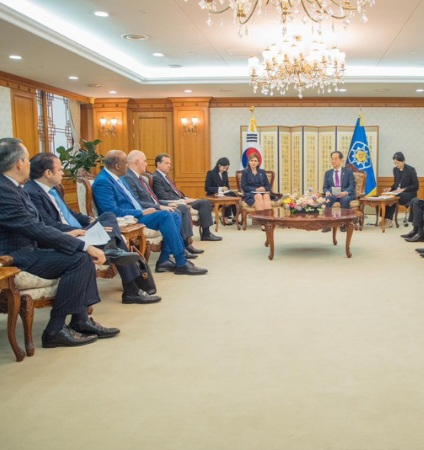 Vicepresidenta Dominicana y Primer ministro coreano hablan de un TLC entre ambos paises