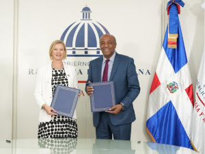 Ministerio de Energía y Minas y el PNUD firman acuerdo para electrificar viviendas rurales en la RD