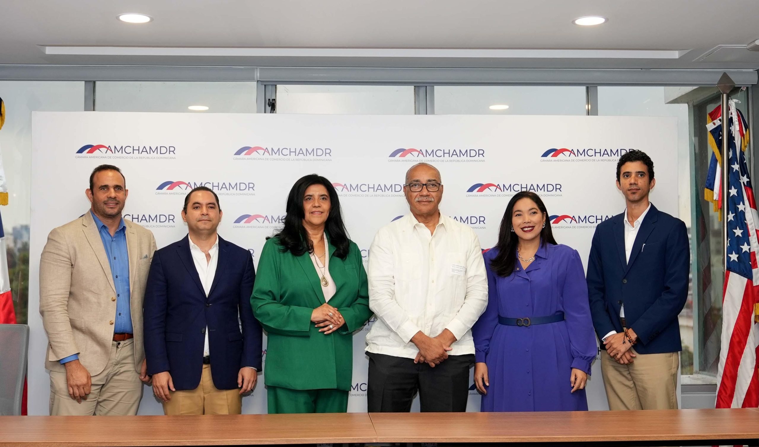 Julio Adames, Gouglas Hasbún, Mirna Amiama, Miguel Díaz, Michelle Reyes, Joel Ramirez Minay