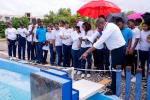 Estudiantes de Los Guaricanos realizaron una visita guiada al Parque Temático de Energía Renovable