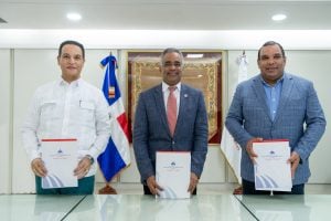 Energía y Minas formaliza entrega a la CNE de equipos de monitoreo para radiación ionizante donados por el OIEA