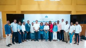 Energía y Minas lanza el Proyecto Cocinas Limpias, con la entrega de 51 kits de estufa y cilindro de gas en Yamasá