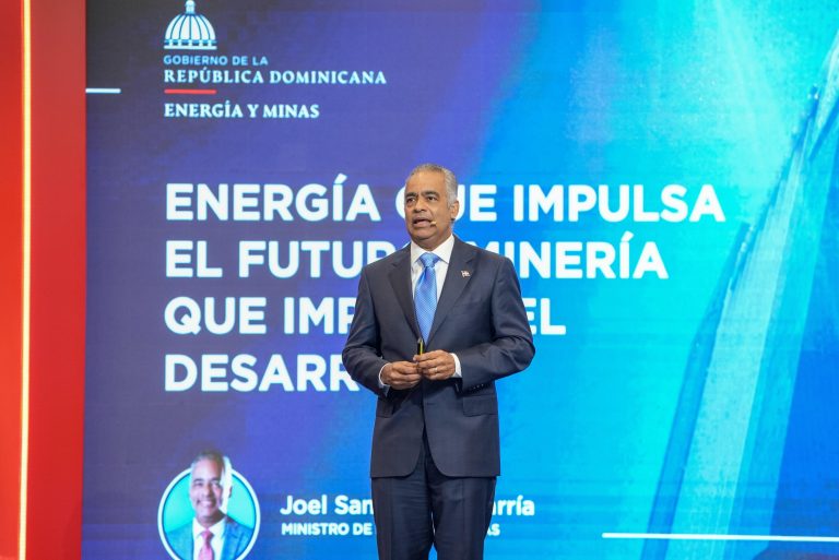 Ministro Joel Santos resalta incremento del 54 % de energía térmica en la capacidad instalada del SENI hacia 2028