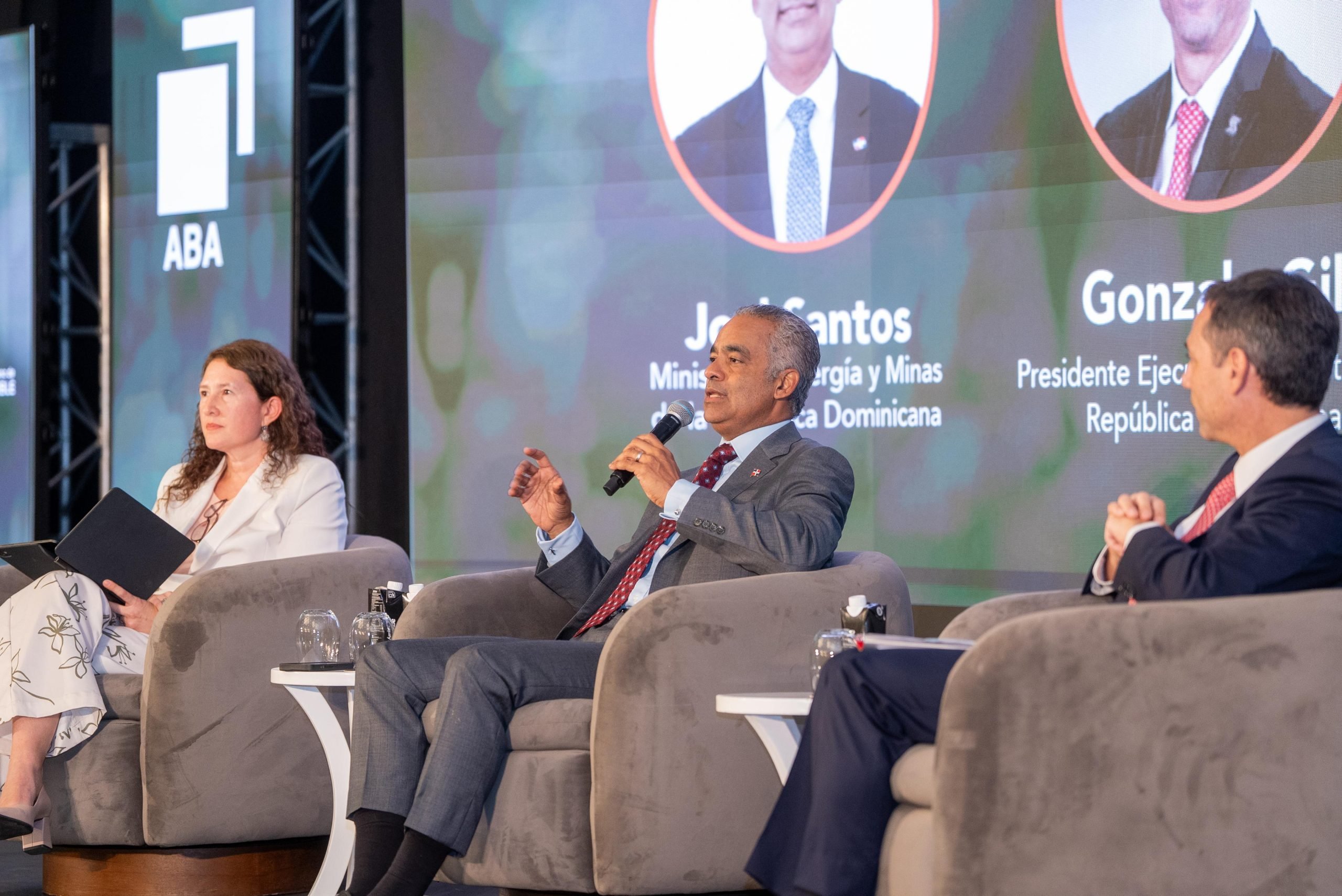 El ministro de Energía y Minas, Joel Santos, participa en el III Congreso Latinoamericano Banca Sostenible e Inclusión, de Felaban y la ABA.