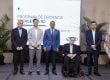 El ministro Joel Santos, junto a representantes del BID, la JICA, EDE y demás instituciones.