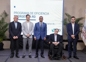 Gobierno lanza Programa Nacional de Eficiencia Energética con instalación de 254,000 luminarias LED