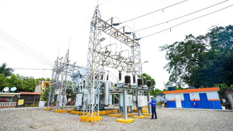 Energía y Minas supervisa la operación de subestaciones y centrales de generación eléctrica