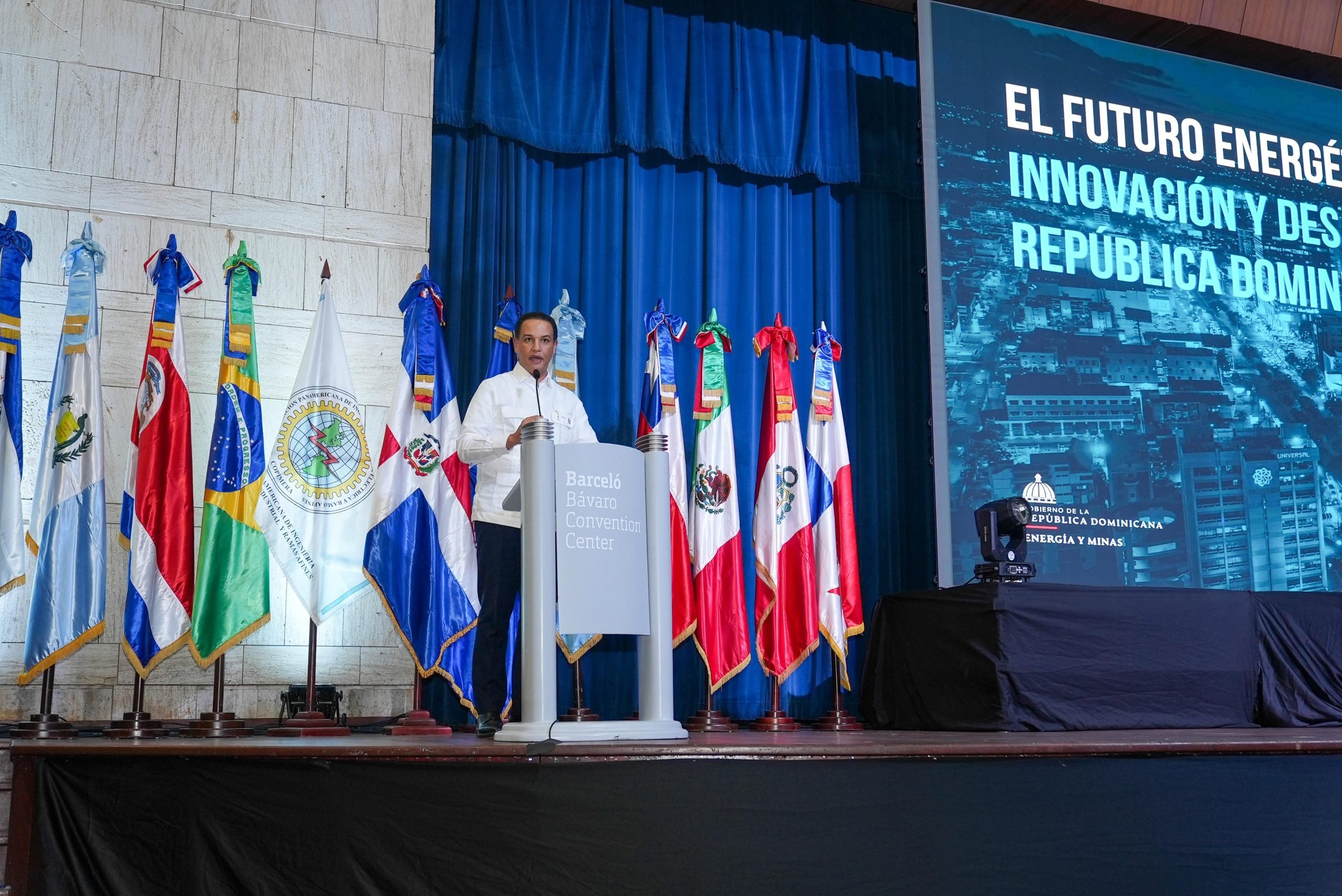 La actividad fue organizada por el Colegio Dominicano de Ingenieros, Arquitectos y Agrimensores (Codia), con el apoyo de la Confederación Panamericana de Ingenieros Mecánicos, Eléctricos y Ramas Afines (Copimera).