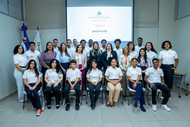 Energía y Minas pone en marcha primera edición del programa “Pasantía de Verano”
