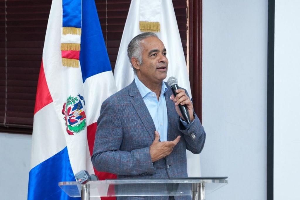  El ministro Joel Santos destacó la importancia de la capacitación.