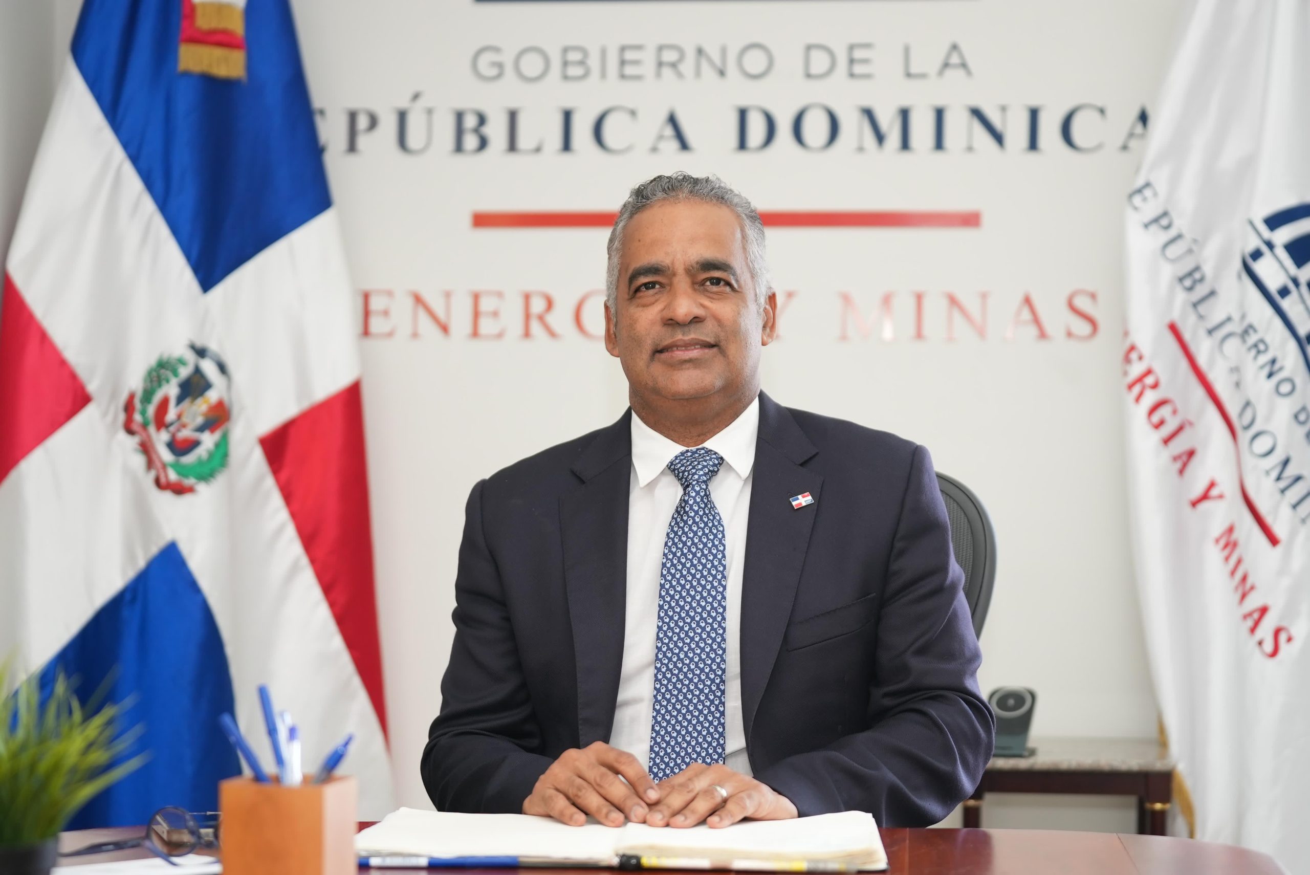 Ministro Joel Santos anuncia SENI alcanzó anoche récord histórico de demanda abastecida