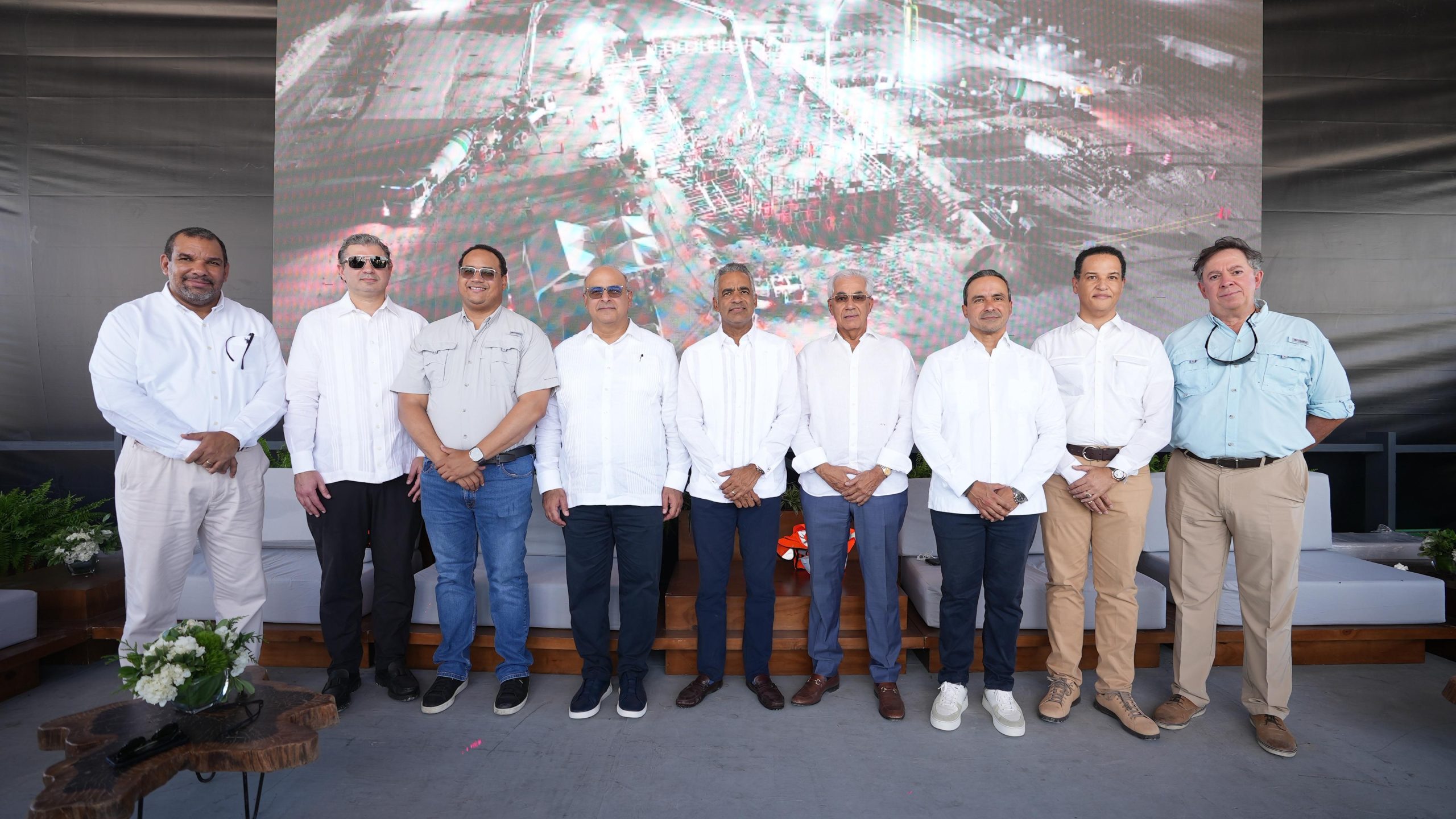 Ministro Joel Santos supervisa, junto al Gabinete Eléctrico, construcción Generadora San Felipe I