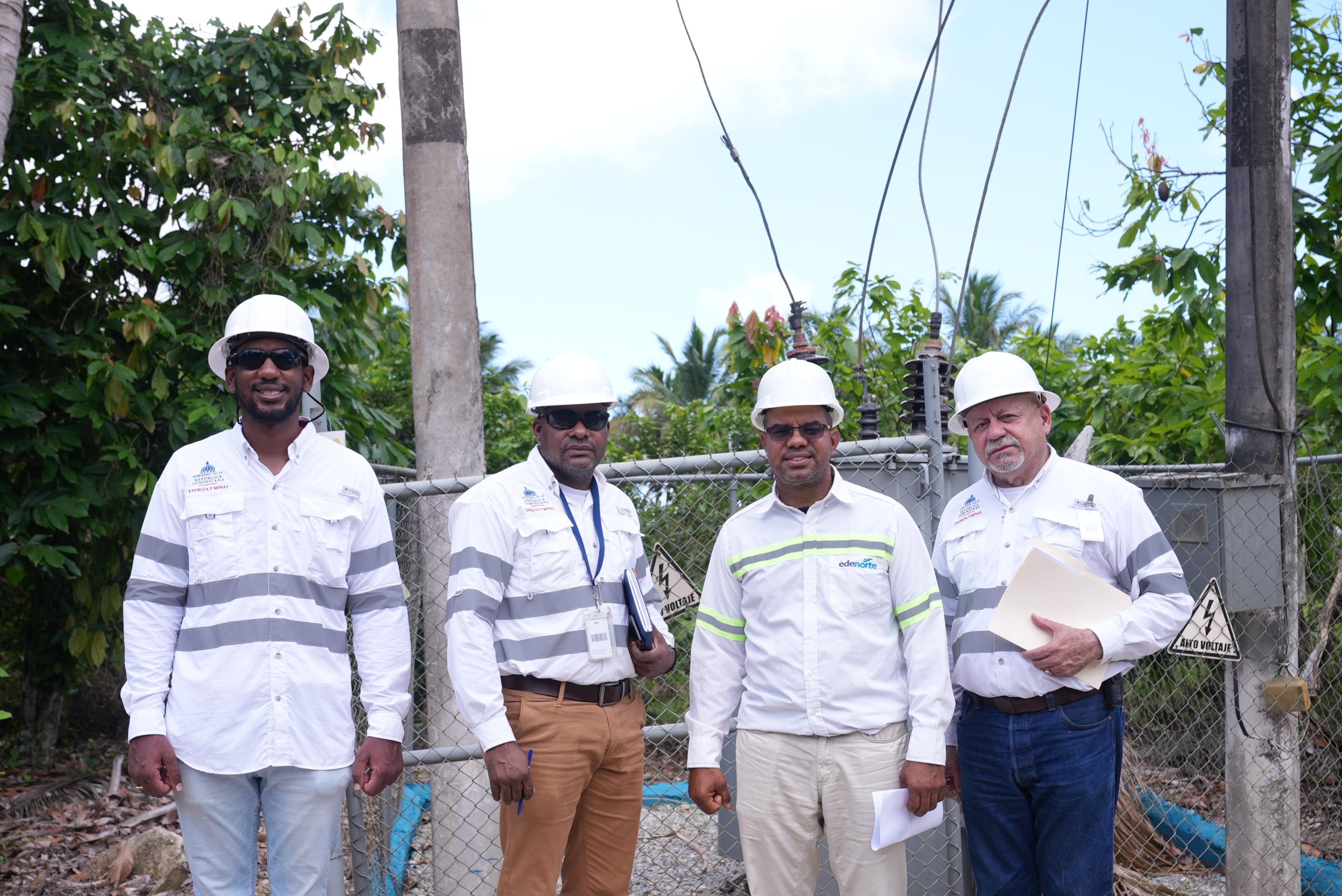 Energía y Minas inspecciona subestaciones eléctricas en varias provincias del país