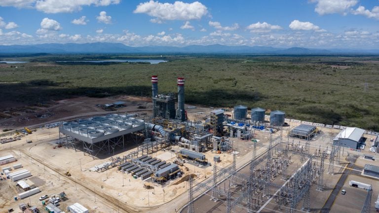 Energía y Minas supervisa avances de proyectos energéticos clave en Montecristi y Santo Domingo