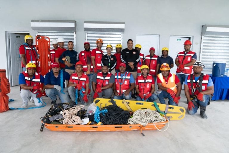 Ministerio de Energía y Minas fortalece capacidades de brigadistas de la mina de Larimar en rescate de emergencia