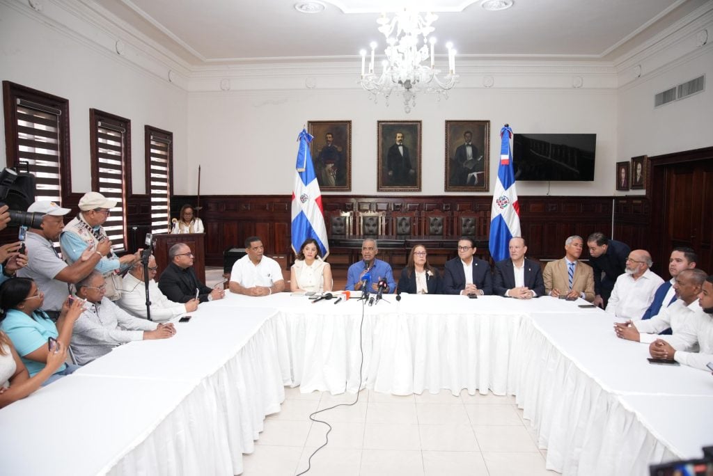 El ministro Santos reiteró que en la cordillera Septentrional no existe ningún plan de explotación minera