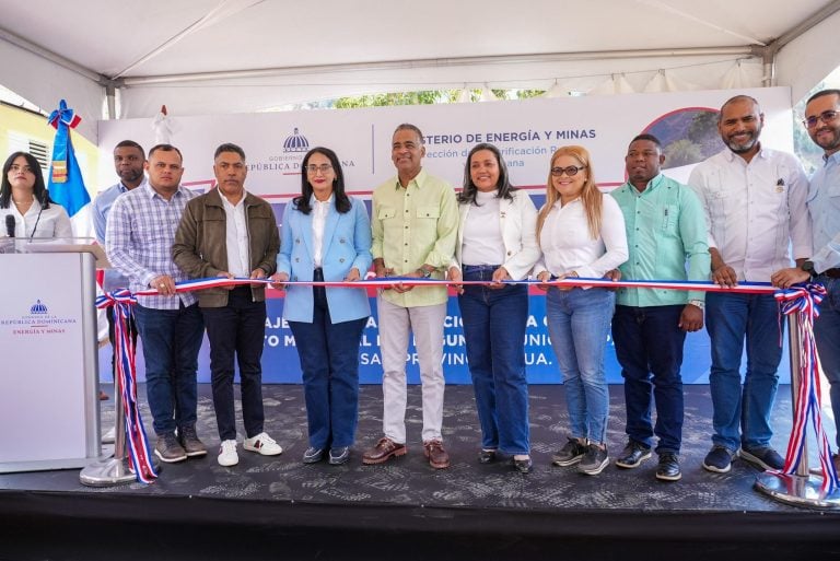 El Gramaso, en lo alto de la cordillera Central, ya tiene energía eléctrica