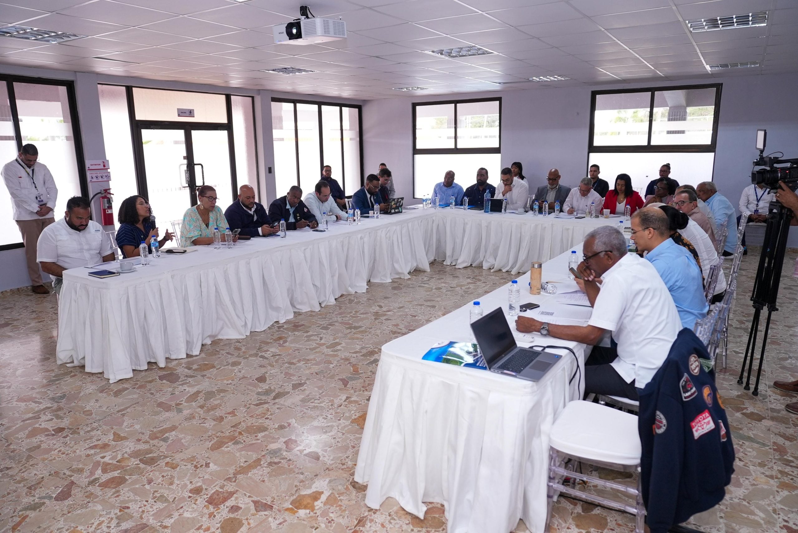 Energía y Minas participa en coordinación interinstitucional para promover el SAF y descarbonización de la aviación civil