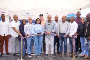 Gobierno entrega proyectos de electrificación rural con inversión superior a RD$56 millones en Elías Piña
