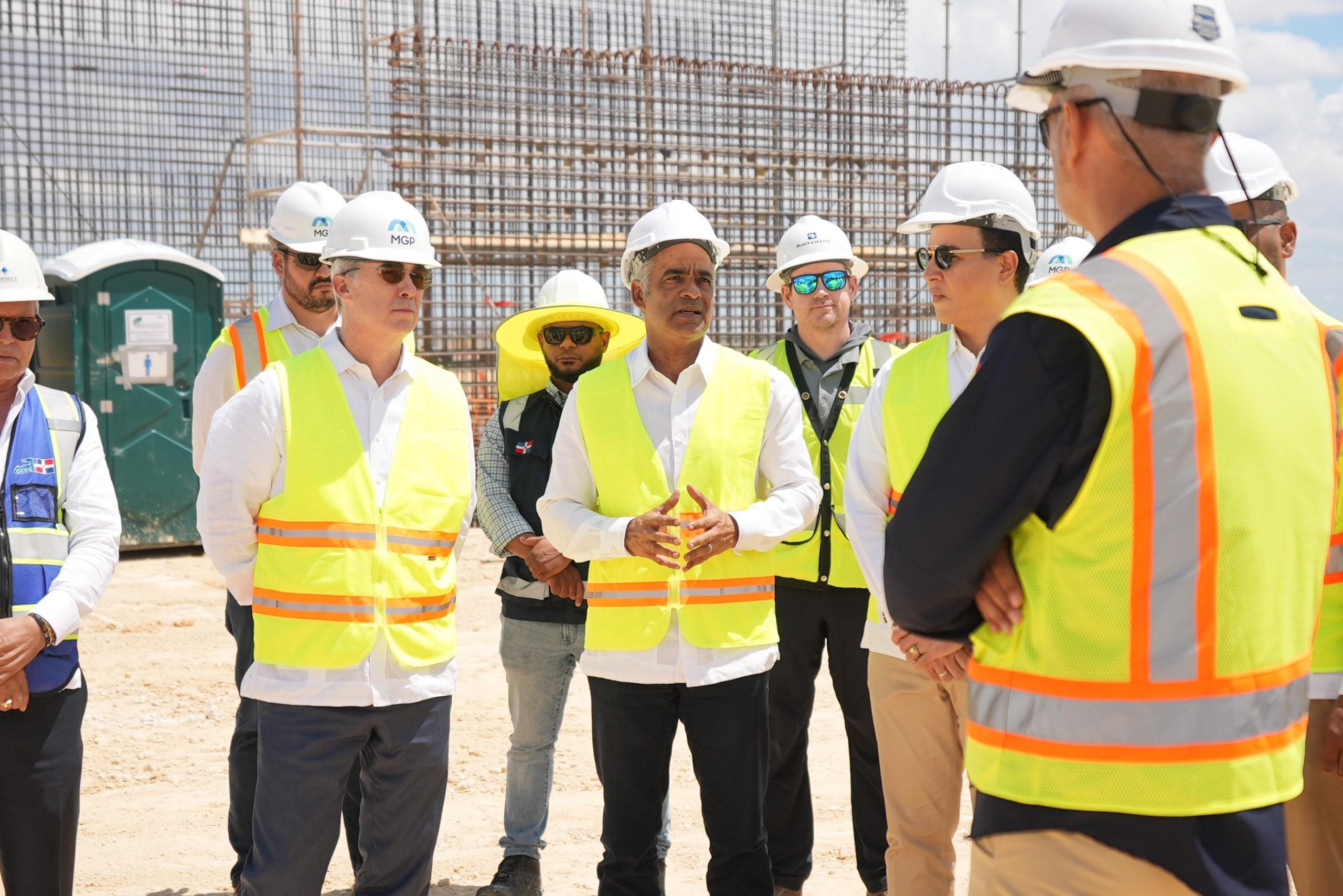 Energía y Minas dispone reforzar medidas de ahorro energético en instituciones públicas ante situación internacional