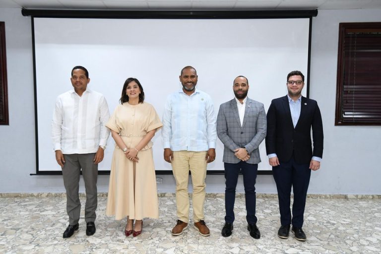 Ministerio de Energía y Minas socializa plan de eficiencia energética con instituciones públicas