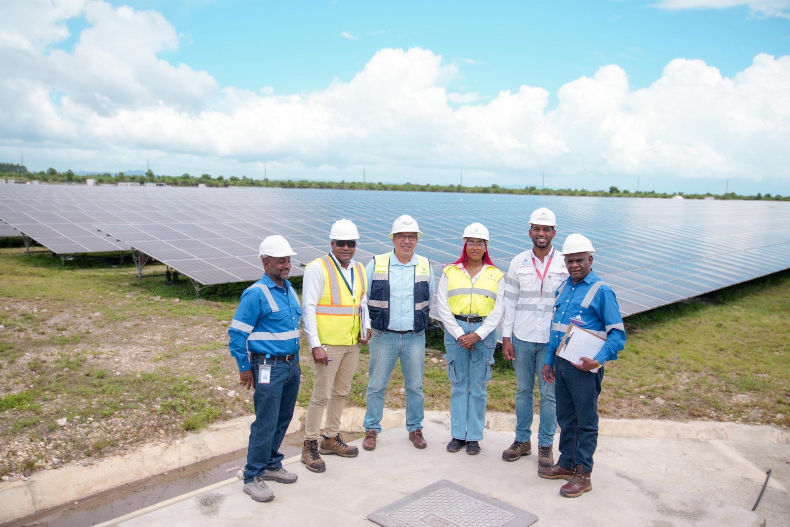 Energía y Minas supervisa la operación y los avances en trabajos de construcción de infraestructuras eléctricas