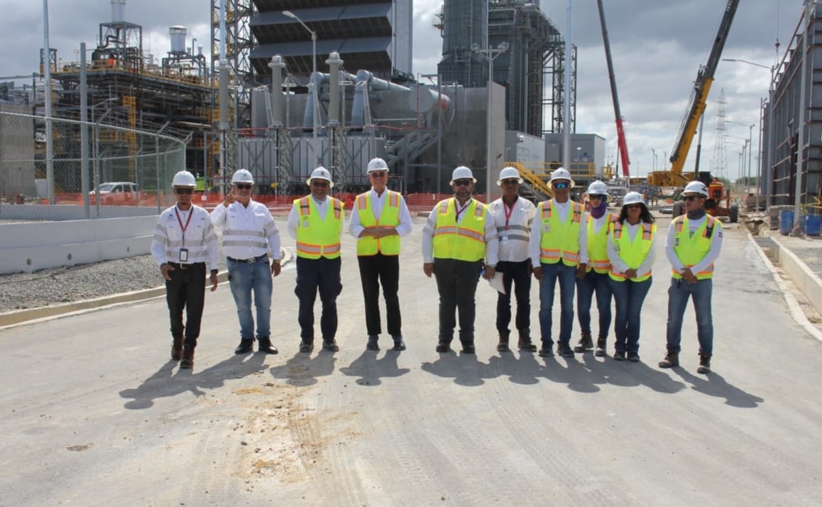 Energía y Minas supervisa la operación y los avances en trabajos de construcción de infraestructuras eléctricas