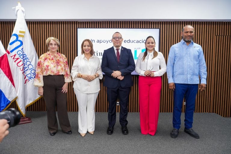 Energía y Minas impulsa cultura de uso responsable y transición energética en feria educativa nacional