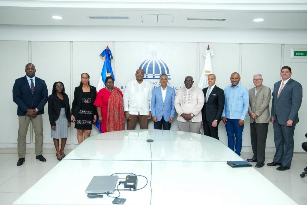 Autoridades de República Dominicana y Surinam