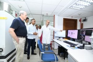 Laboratorio de Aduanas se posiciona como eje clave para el desarrollo de tierras raras en RD