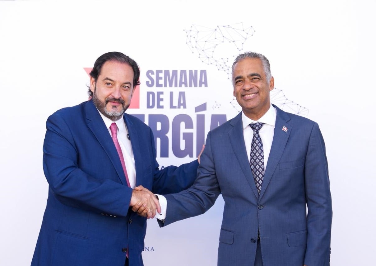 Joel Santos junto a Andrés Rebolledo