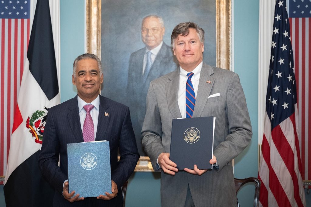 República Dominicana y Estados Unidos suscribieron un memorando para fortalecer la cooperación en materia de energía nuclear civil.