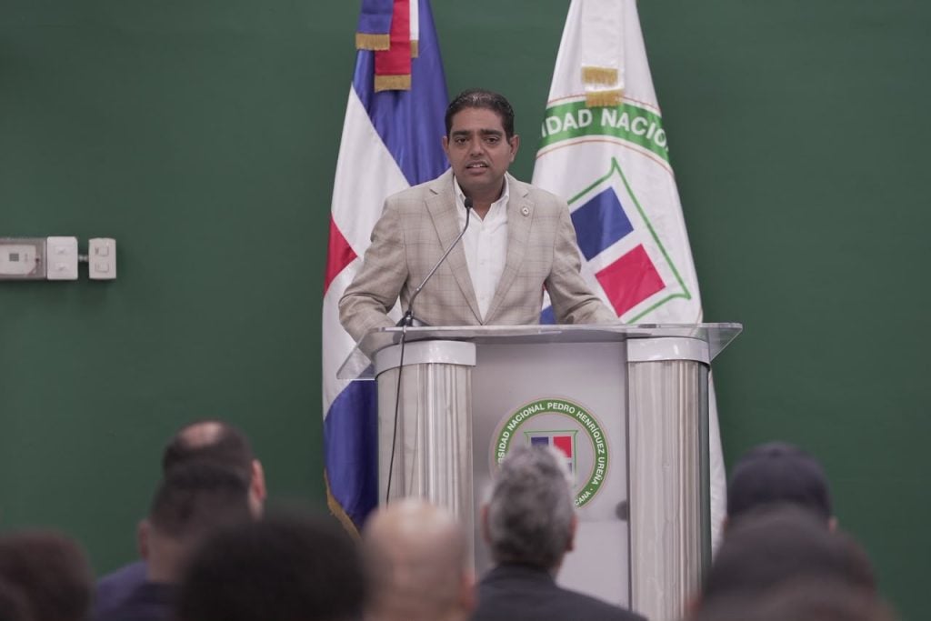 Viceministro de Seguridad Energética e Infraestructura del Ministerio de Energía y Minas (MEM), Osiris Decena
