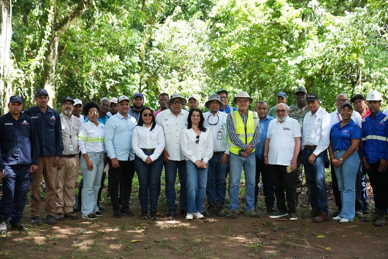 Reforestación y limpieza en cuencas de ríos de Cotuí