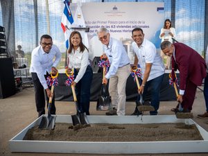 Energía y Minas da primer palazo para construcción de otras 63 viviendas en proyecto Nuevos Horizontes, Cotuí